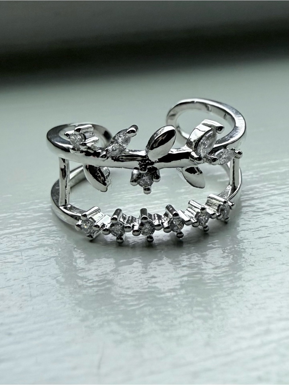 NEW! 14k White Gold Plated Floral Leaf Double Band Ring - adjustable